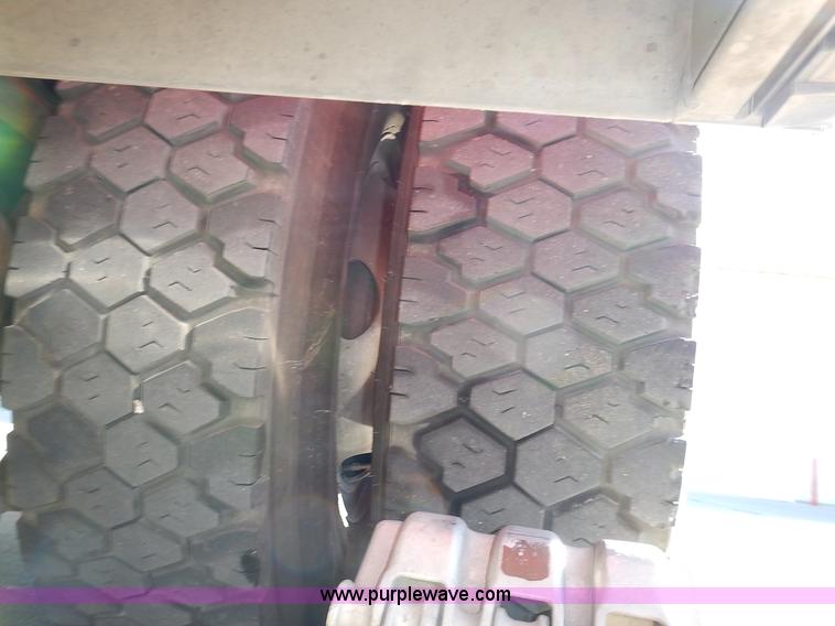 image for item J6335 1995 Emergency One fire truck