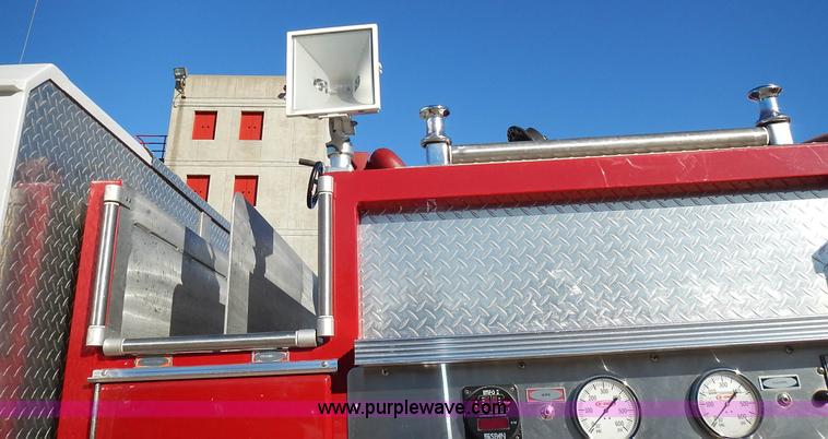 image for item J6335 1995 Emergency One fire truck