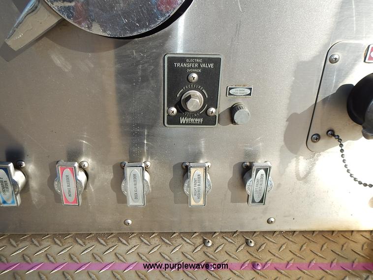 image for item J6335 1995 Emergency One fire truck