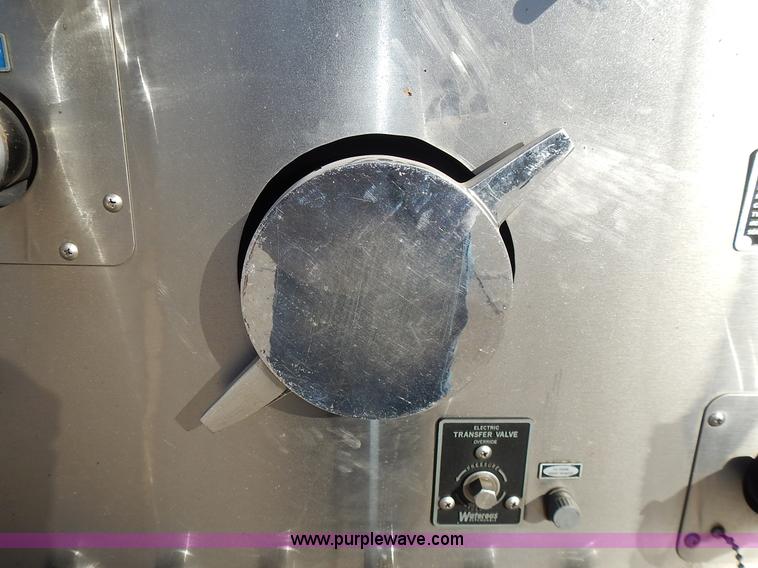 image for item J6335 1995 Emergency One fire truck