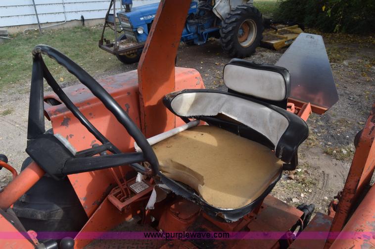 image for item J7011 Allis Chalmers 180 tractor