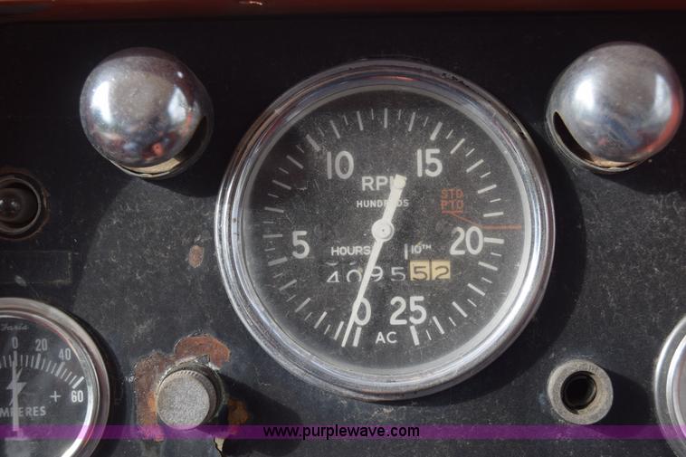 image for item J7011 Allis Chalmers 180 tractor