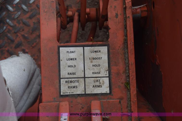 image for item J7011 Allis Chalmers 180 tractor