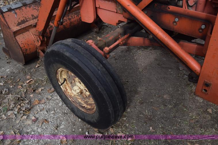 image for item J7011 Allis Chalmers 180 tractor