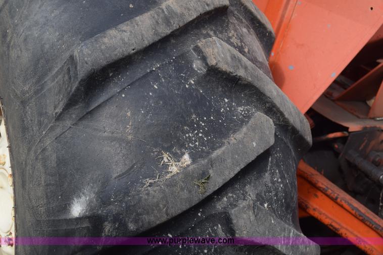 image for item J7011 Allis Chalmers 180 tractor