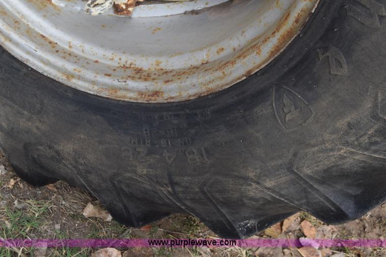 image for item J7011 Allis Chalmers 180 tractor