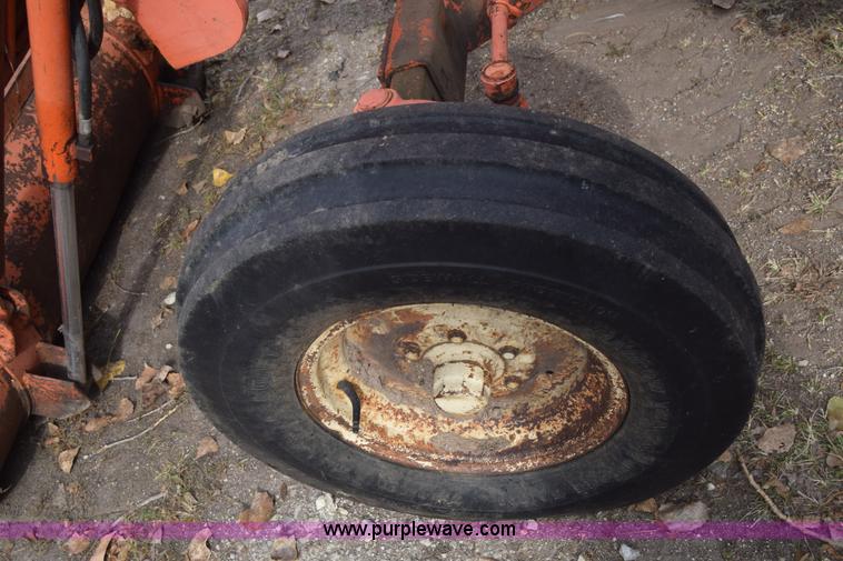 image for item J7011 Allis Chalmers 180 tractor