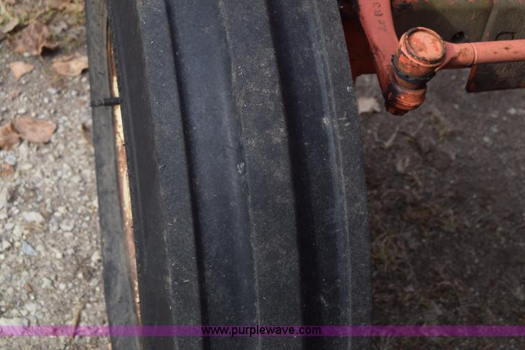 image for item J7011 Allis Chalmers 180 tractor