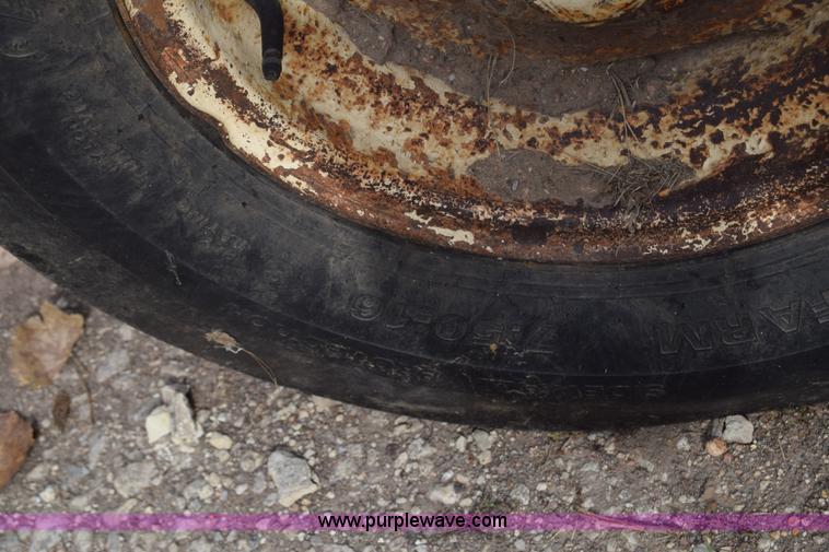 image for item J7011 Allis Chalmers 180 tractor