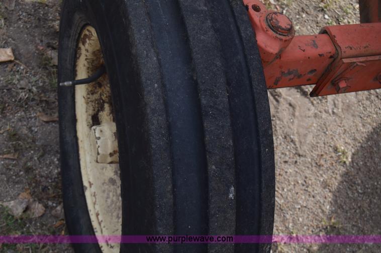 image for item J7011 Allis Chalmers 180 tractor