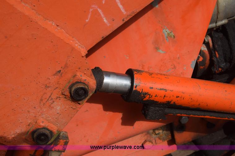 image for item J7011 Allis Chalmers 180 tractor