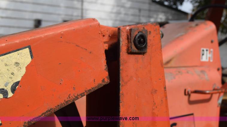 image for item J7011 Allis Chalmers 180 tractor