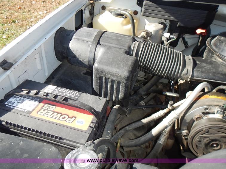 image for item J7023 1993 Chevrolet Suburban C1500 SUV