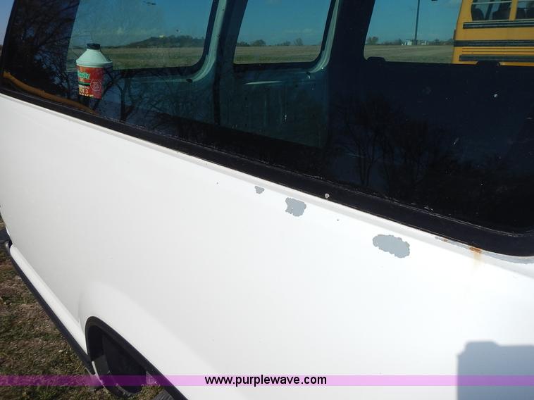 image for item J7023 1993 Chevrolet Suburban C1500 SUV