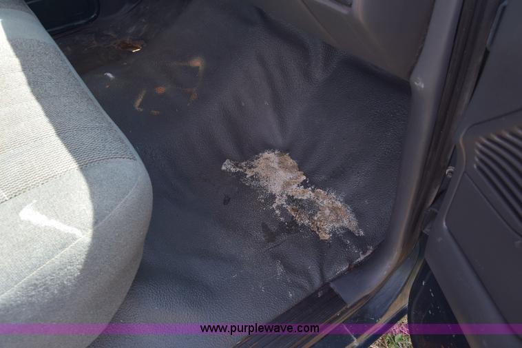 image for item J7025 1993 Ford F150 utility pickup truck