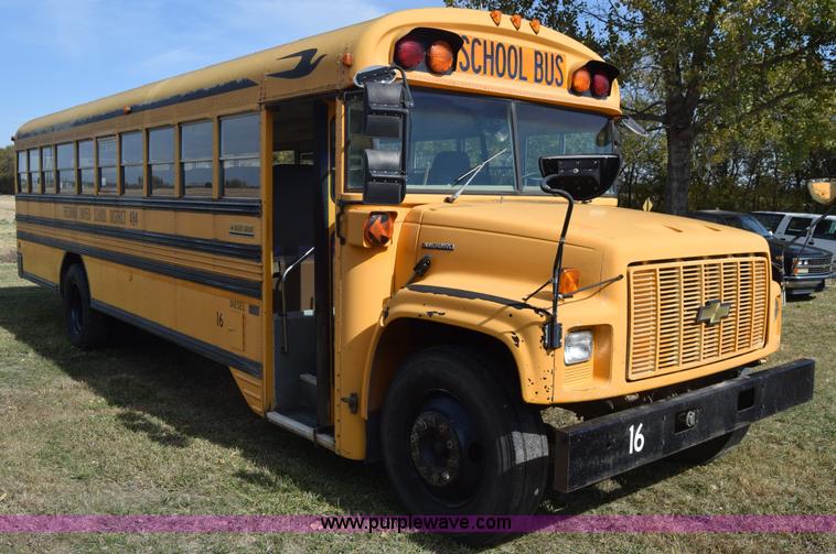 image for item J7026 1995 Chevrolet Blue Bird school bus