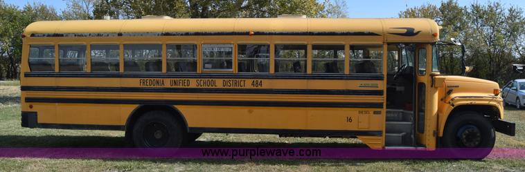 image for item J7026 1995 Chevrolet Blue Bird school bus