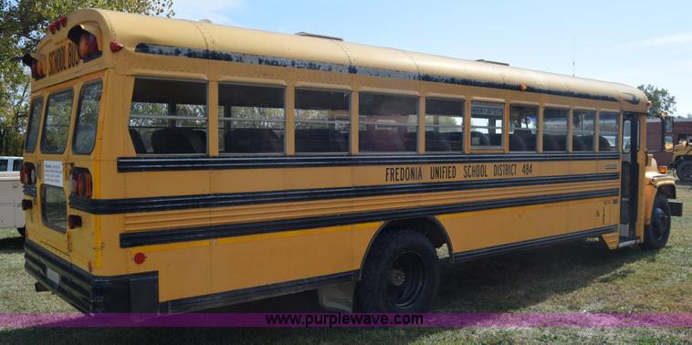 image for item J7026 1995 Chevrolet Blue Bird school bus