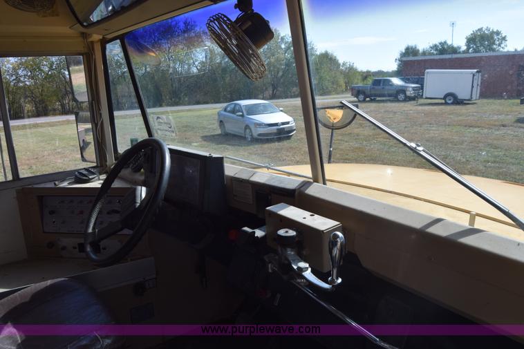 image for item J7026 1995 Chevrolet Blue Bird school bus