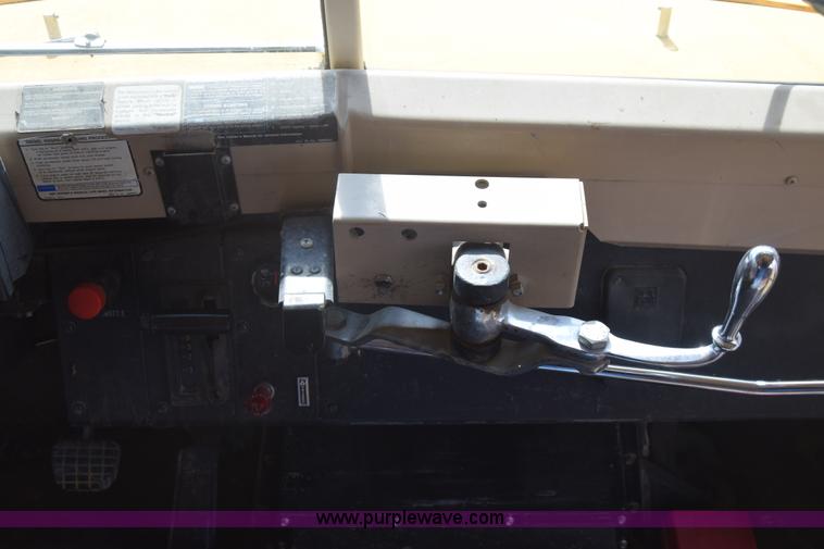 image for item J7026 1995 Chevrolet Blue Bird school bus