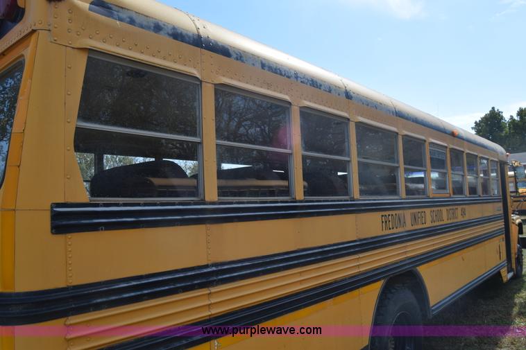 image for item J7026 1995 Chevrolet Blue Bird school bus