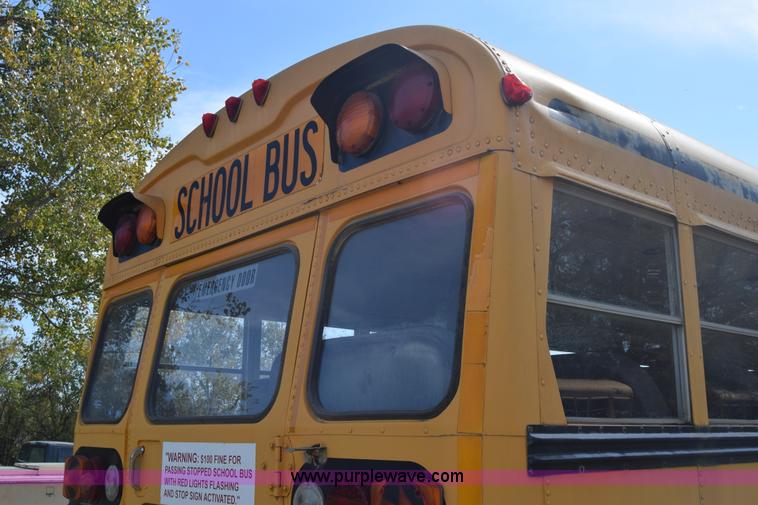 image for item J7026 1995 Chevrolet Blue Bird school bus