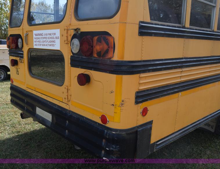 image for item J7026 1995 Chevrolet Blue Bird school bus