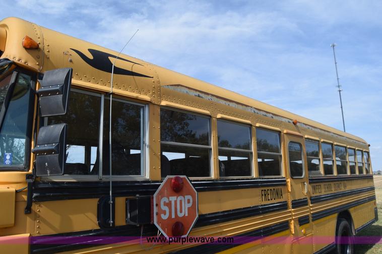 image for item J7026 1995 Chevrolet Blue Bird school bus