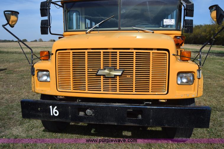 image for item J7026 1995 Chevrolet Blue Bird school bus