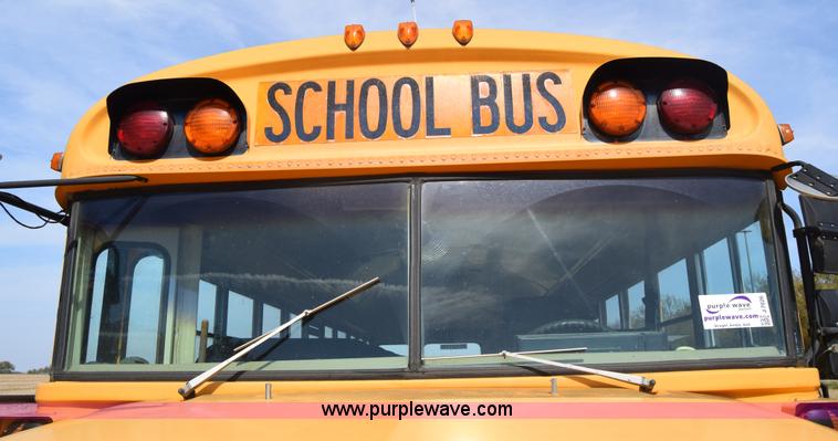 image for item J7026 1995 Chevrolet Blue Bird school bus