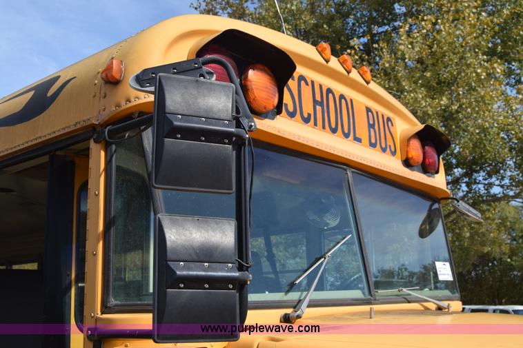 image for item J7026 1995 Chevrolet Blue Bird school bus