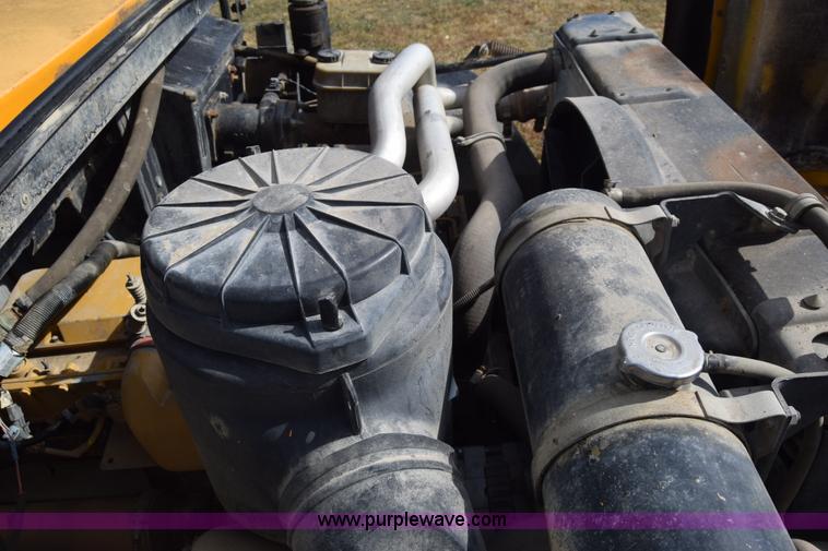 image for item J7026 1995 Chevrolet Blue Bird school bus