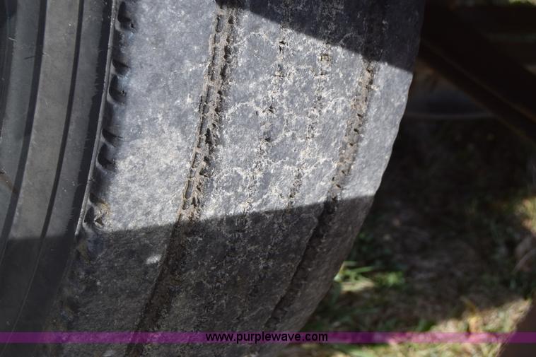 image for item J7026 1995 Chevrolet Blue Bird school bus