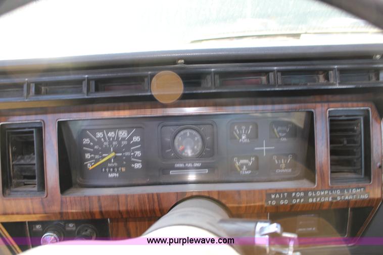 image for item J7499 1984 Ford F350 flatbed pickup truck