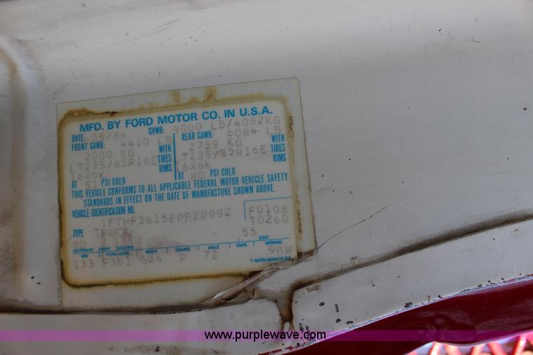 image for item J7499 1984 Ford F350 flatbed pickup truck