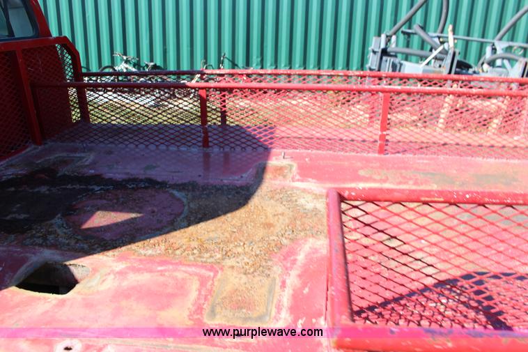 image for item J7499 1984 Ford F350 flatbed pickup truck