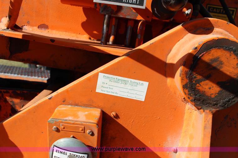 image for item J7500 1985 Ford F700 bucket truck