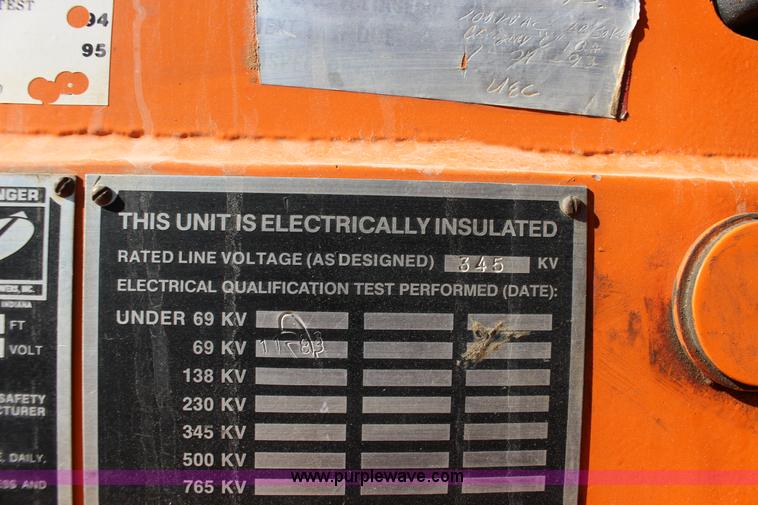 image for item J7500 1985 Ford F700 bucket truck