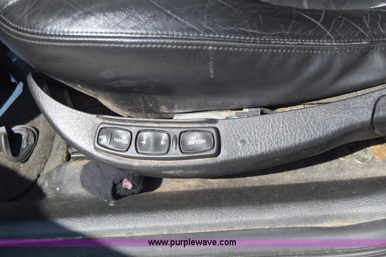 image for item J7832 2001 Saturn LS LS1