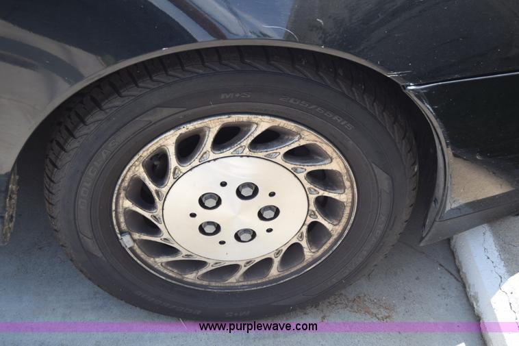 image for item J7832 2001 Saturn LS LS1