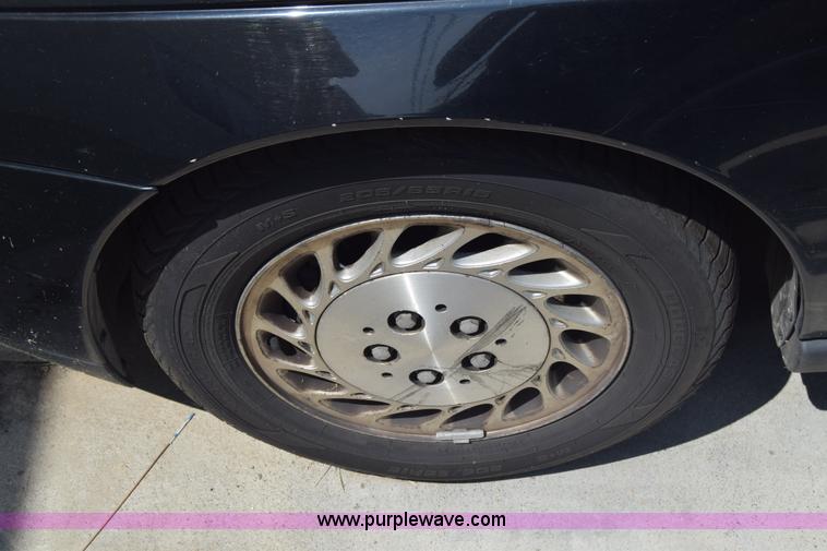 image for item J7832 2001 Saturn LS LS1