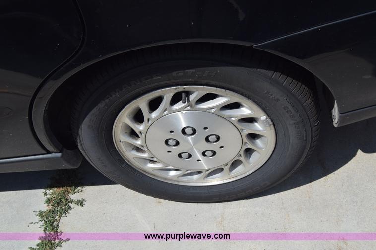 image for item J7832 2001 Saturn LS LS1