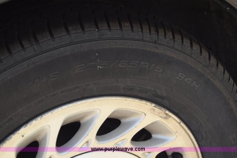 image for item J7832 2001 Saturn LS LS1