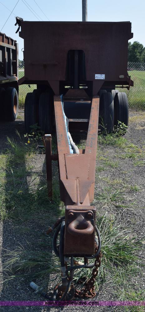 image for item J8196 1995 Wheeler pup trailer