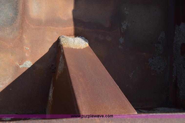 image for item J8196 1995 Wheeler pup trailer