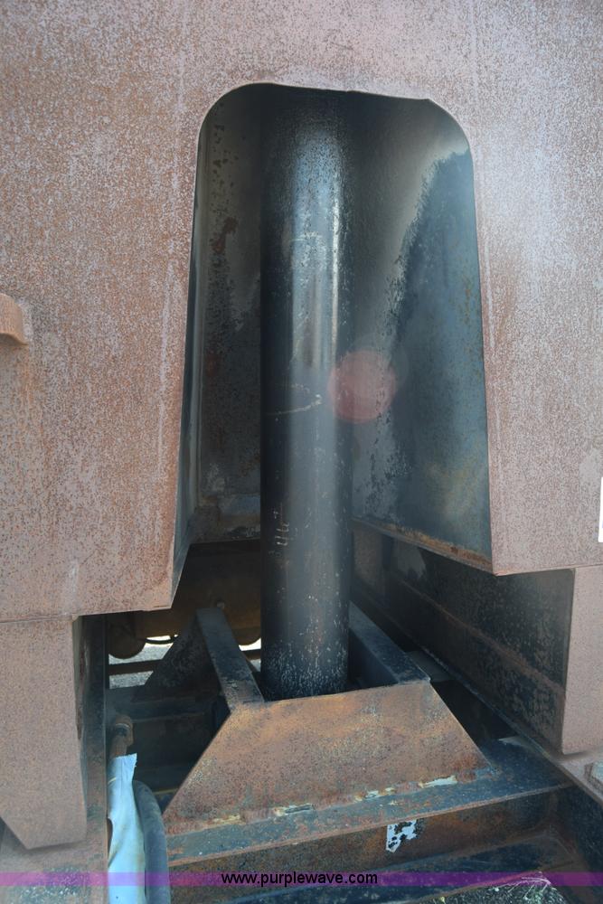 image for item J8196 1995 Wheeler pup trailer