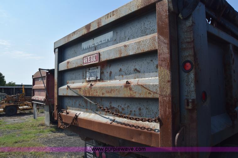 image for item J8196 1995 Wheeler pup trailer