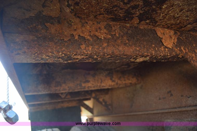 image for item J8196 1995 Wheeler pup trailer