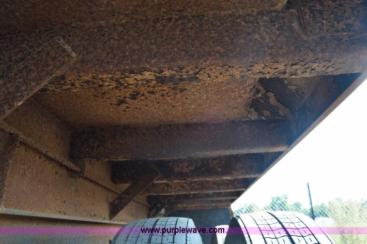 image for item J8196 1995 Wheeler pup trailer