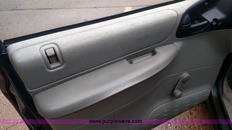 image for item K1247 1999 Dodge Caravan